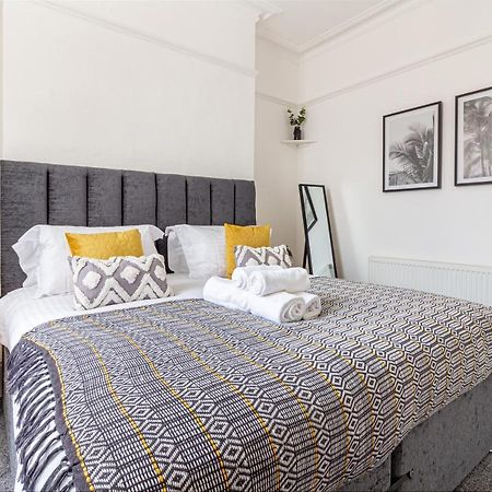 Host & Stay - Montpellier Villa Apartment Cheltenham Exterior photo